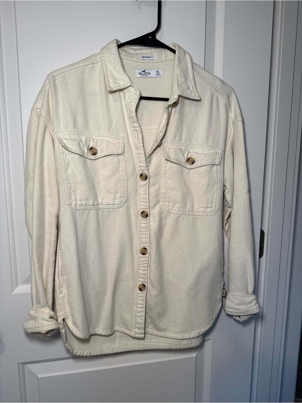 Hollister Men's Cream Button-Front Casual Shirt Jacket